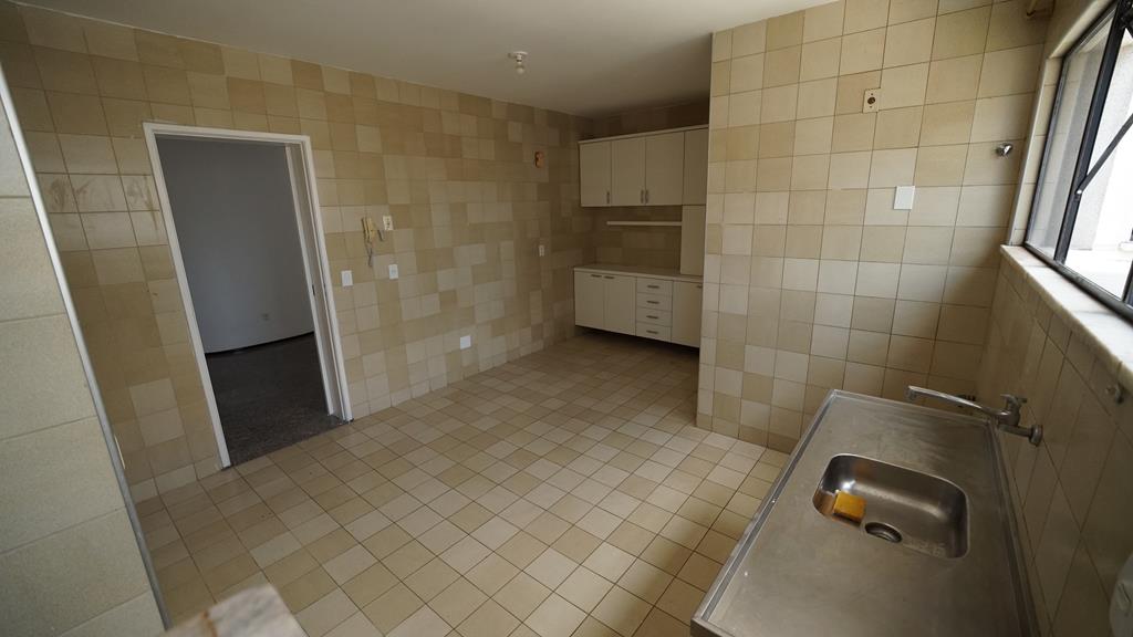 Apartamento à venda no Edifício Liverpool com 152 m², 3 suítes e 3 vagas – Fortaleza/CE