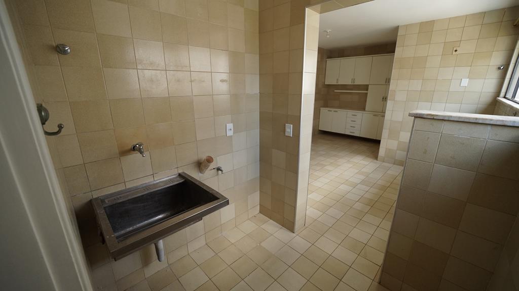 Apartamento à venda no Edifício Liverpool com 152 m², 3 suítes e 3 vagas – Fortaleza/CE