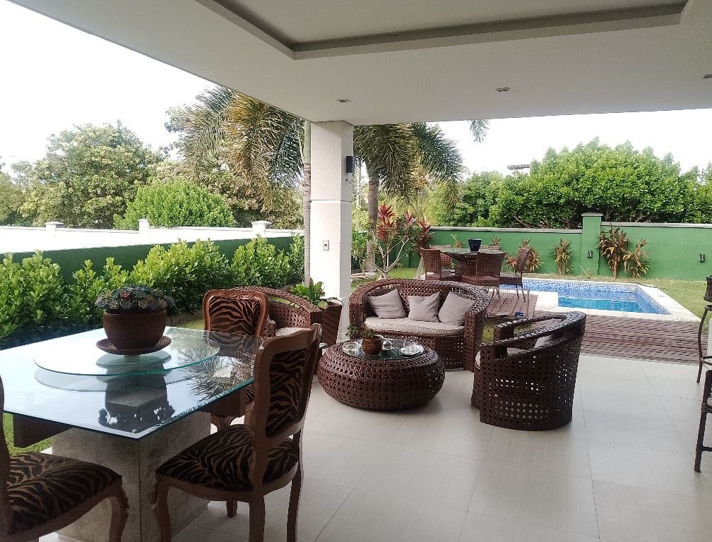 Casa à venda no Alphaville Fortaleza com 390 m², 5 suítes e 4 vagas – Eusébio/CE