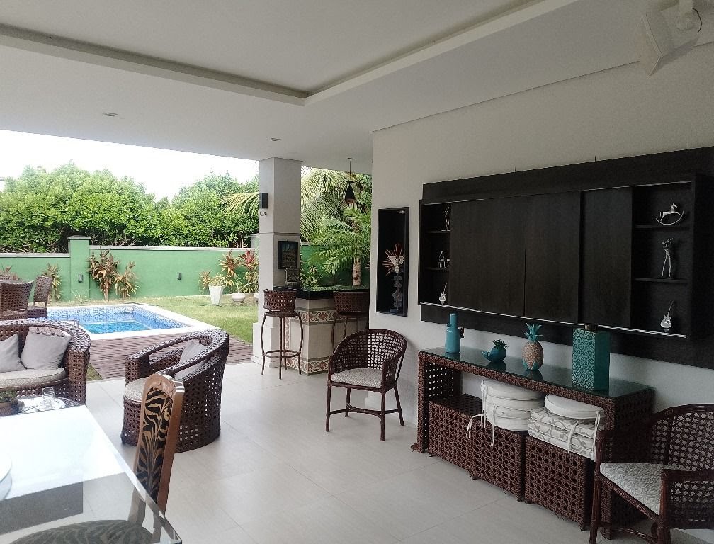 Casa à venda no Alphaville Fortaleza com 390 m², 5 suítes e 4 vagas – Eusébio/CE
