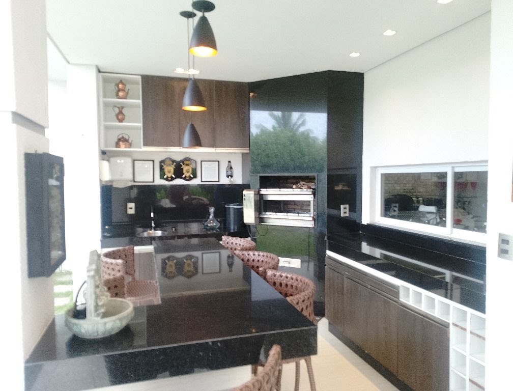 Casa à venda no Alphaville Fortaleza com 390 m², 5 suítes e 4 vagas – Eusébio/CE